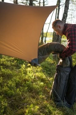 Lesovik Larva -Survie en plein air lesovik larva 05