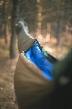 Lesovik Larva -Survie en plein air lesovik larva 06