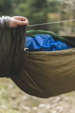 Lesovik Larva -Survie en plein air lesovik larva 07