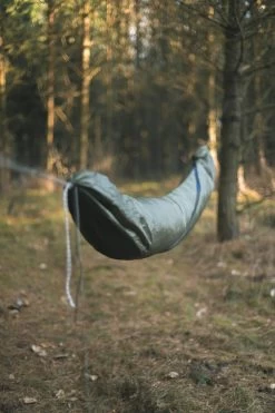 Lesovik Larva -Survie en plein air lesovik larva 08