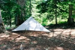 Six Moon Designs Deschutes Tarp -Survie en plein air six moon design deschute tarp 02