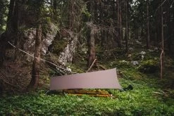 Lesovik Zmora -Survie en plein air tarp lesovik zmora 04